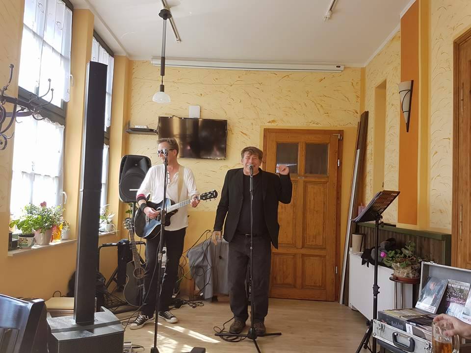 17671116_1486241118095240_1715578863_n